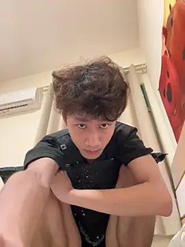 Snapshot of sexyboy-3525 chatting on 04-11-26, 07:45 sexyboy-3525 online show from 04-11-26, 07:45