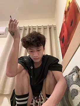 Snapshot of sexyboy-3525 chatting on 05-10-26, 03:44 sexyboy-3525 online show from 05-10-26, 03:44