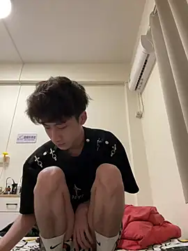 Snapshot of sexyboy-3525 chatting on 06-06-26, 03:55 sexyboy-3525 online show from 06-06-26, 03:55