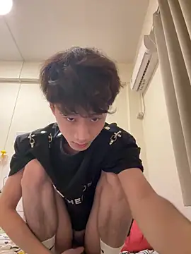 Snapshot of sexyboy-3525 chatting on 06-07-26, 05:55 sexyboy-3525 online show from 06-07-26, 05:55