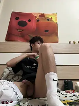 Snapshot of sexyboy-3525 chatting on 06-30-26, 04:41 sexyboy-3525 online show from 06-30-26, 04:41