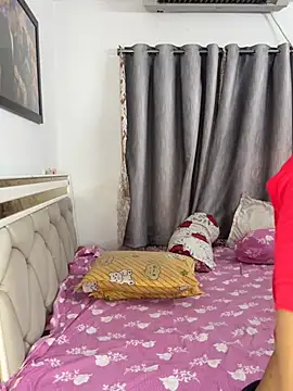 Sweet-Ellina online show from 06-18-26, 05:30