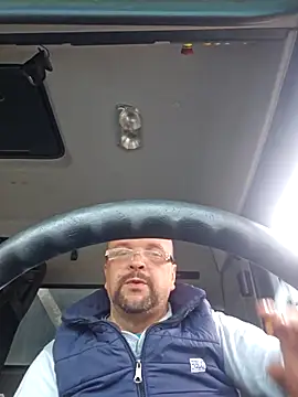 Cristo1982 online show from 04-06-26, 05:08