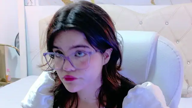 Alexa Missfortune online show from 04-07-26, 07:47