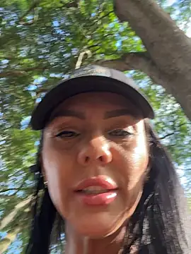 Snapshot of SofiParma chatting on 04-16-26, 09:39 SofiParma online show from 04-16-26, 09:39