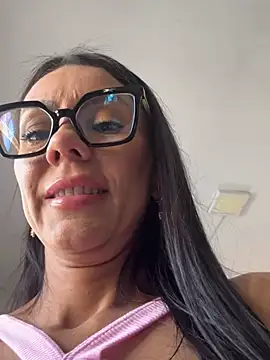 Snapshot of SofiParma chatting on 05-09-26, 02:44 SofiParma online show from 05-09-26, 02:44