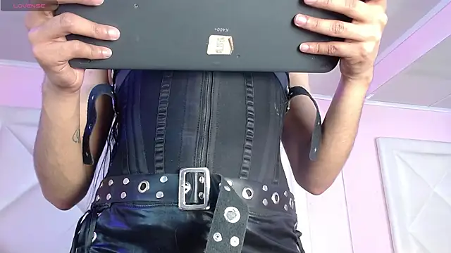 Snapshot of MistressNyx_ chatting on 07-24-26, 01:42 MistressNyx online show from 07-24-26, 01:42