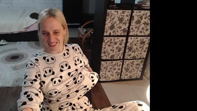 Sweet hot shrmp online show from 05-27-26, 10:18