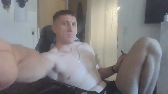 Snapshot of FrenkKassl chatting on 07-04-26, 07:36 FrenkKassl online show from 07-04-26, 07:36