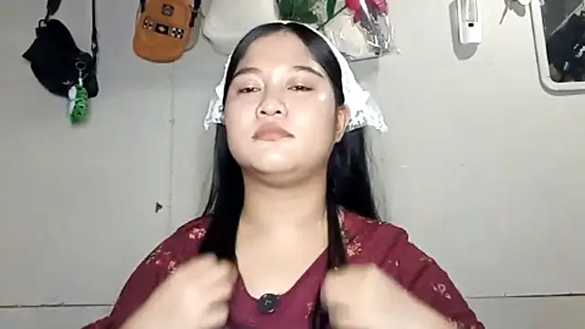 BrandeePhatdouang online show from 04-09-26, 04:12
