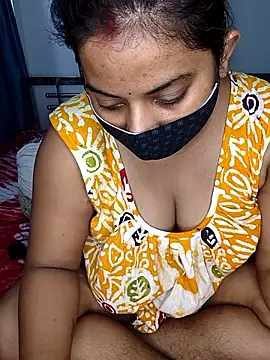 Snapshot of CamGirl_Neha chatting on 05-25-26, 08:31 CamGirl Neha online show from 05-25-26, 08:31