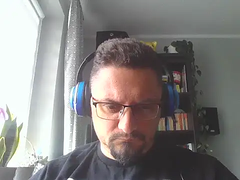 19cmSlave online show from 05-14-26, 07:26