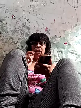 Snapshot of wada69 chatting on 04-07-26, 01:22 wada69 online show from 04-07-26, 01:22