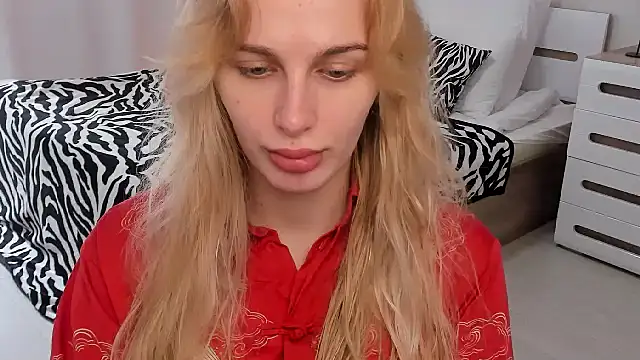 blonde  flirt online show from 04-23-26, 12:04