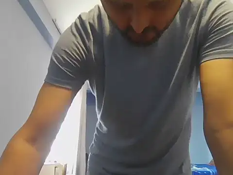 Snapshot of Evan0712 chatting on 03-30-26, 05:58 Evan0712 online show from 03-30-26, 05:58