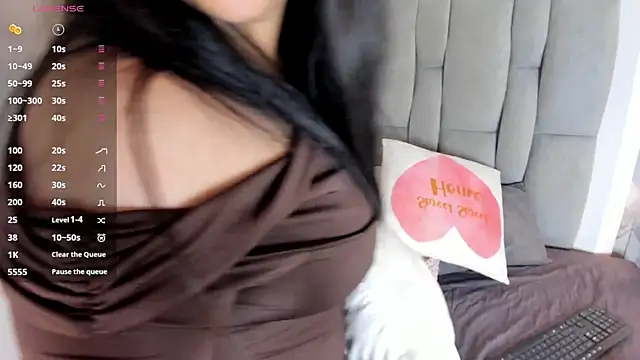 ivonnylee 21 online show from 04-12-26, 07:41