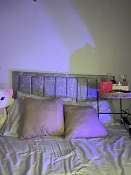 helenarouse online show from 05-19-26, 04:24