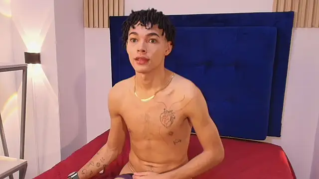 Snapshot of Enyer_twin1 chatting on 03-31-26, 04:07 Enyer twin1 online show from 03-31-26, 04:07