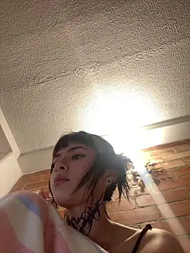 Snapshot of Babeel_ chatting on 05-26-26, 10:17 Babeel online show from 05-26-26, 10:17
