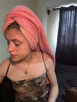 Lia fire online show from 05-24-26, 06:46