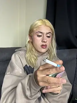 Lia fire online show from 05-30-26, 03:03
