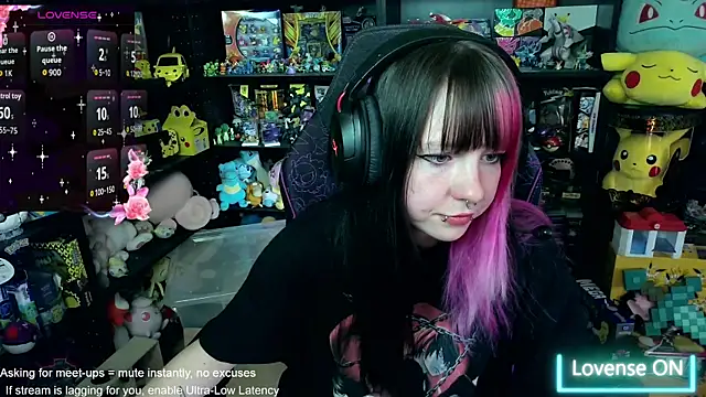 CutieTracer online show from 06-10-26, 04:06