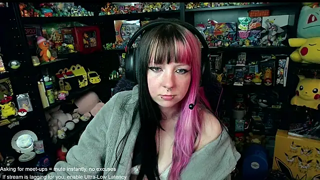 CutieTracer online show from 06-16-26, 01:47