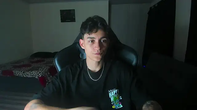 Snapshot of Luke_Chill chatting on 04-03-26, 02:42 Luke Chill online show from 04-03-26, 02:42