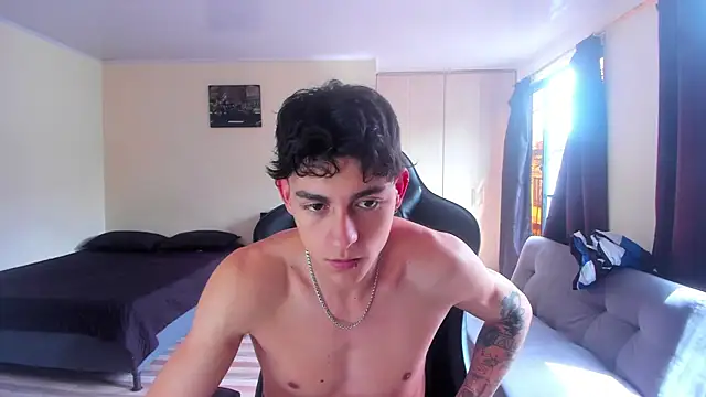 Snapshot of Luke_Chill chatting on 04-07-26, 03:12 Luke Chill online show from 04-07-26, 03:12