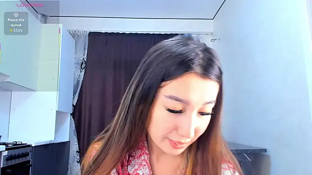 MoonPetite online show from 04-06-26, 03:48