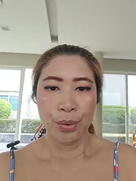Snapshot of XRasee chatting on 05-27-26, 01:57 XRasee online show from 05-27-26, 01:57