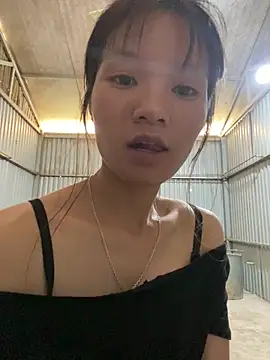 Elisa-a online show from 04-13-26, 04:18