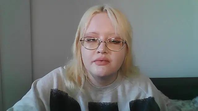 Elayne Sweet online show from 04-16-26, 08:04