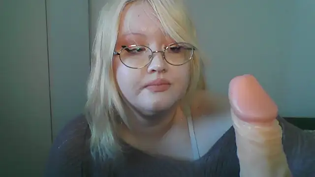 Elayne Sweet online show from 04-19-26, 08:02