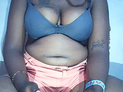 Snapshot of FreakyHucku2 chatting on 04-01-26, 07:09 FreakyHucku2 online show from 04-01-26, 07:09