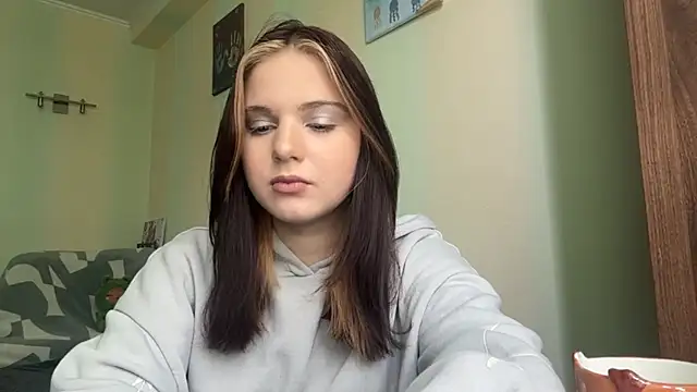 GiselleReidenbach online show from 04-07-26, 11:54