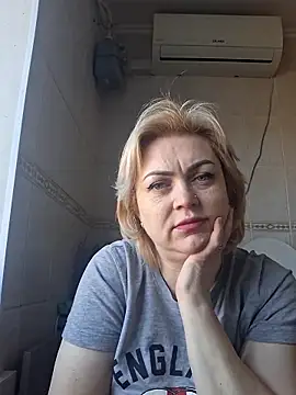 SylvieGold453 online show from 05-04-26, 10:22