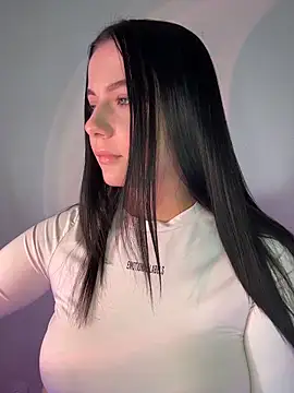 L0LA XO online show from 04-12-26, 01:38