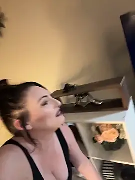 taylorsunshine online show from 06-17-26, 01:19
