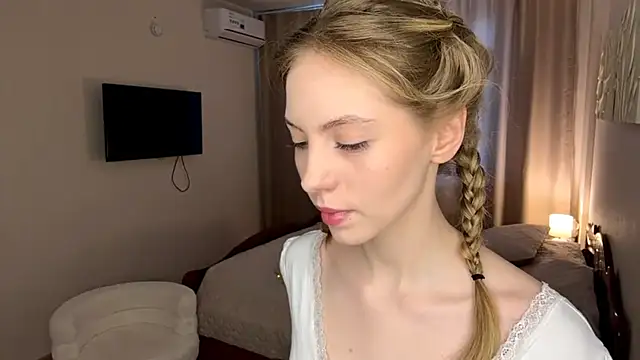 SofiaVelour online show from 04-04-26, 06:33