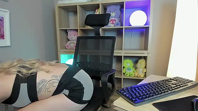 Jana kowalska online show from 04-20-26, 09:38