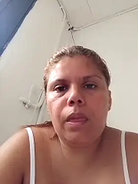 Zafiro MD online show from 05-17-26, 02:24