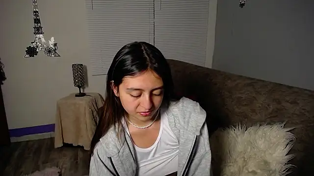 Snapshot of Lala_fluffy chatting on 05-15-26, 07:54 Lala fluffy online show from 05-15-26, 07:54