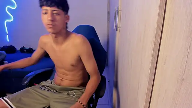 Snapshot of dante_martinez chatting on 04-03-26, 07:23 dante martinez online show from 04-03-26, 07:23