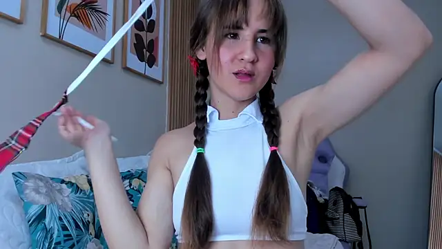 Alina Valmont online show from 05-18-26, 03:07