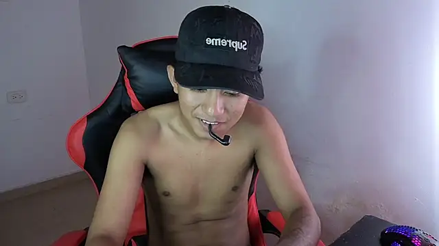 darknigthx online show from 04-21-26, 01:42