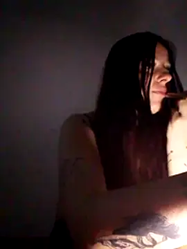 EmmaWillow online show from 04-18-26, 07:18