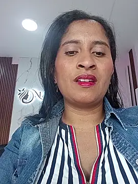 SofiaMendez1  online show from 05-25-26, 03:29