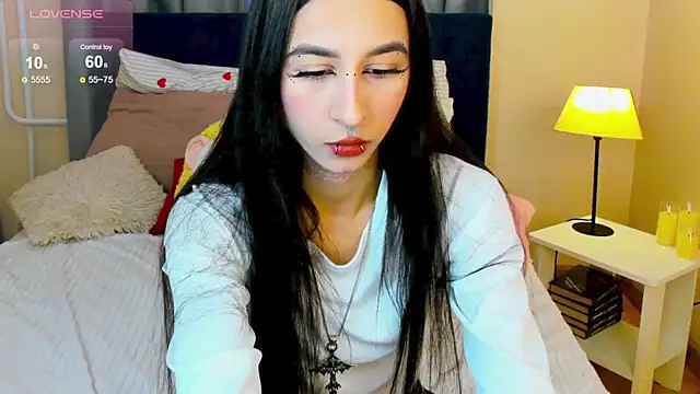 Snapshot of MelissaSparrow chatting on 05-27-26, 01:02 MelissaSparrow online show from 05-27-26, 01:02