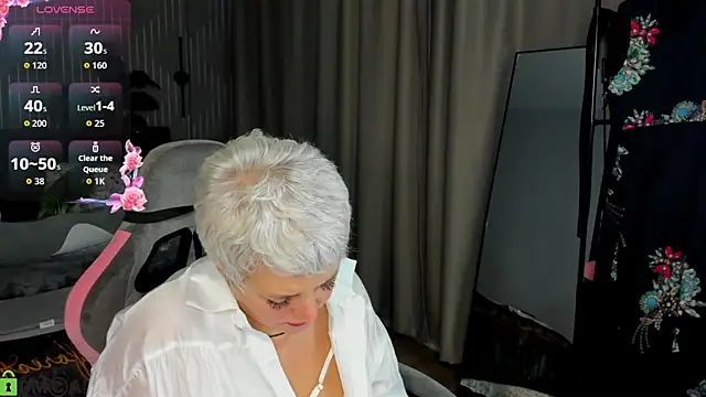 Snapshot of Linda_Zef1r chatting on 05-03-26, 01:22 Linda Zef1r online show from 05-03-26, 01:22